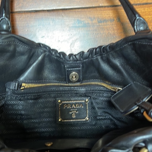 Prada black leather shoulder bag - Picture 5 of 5